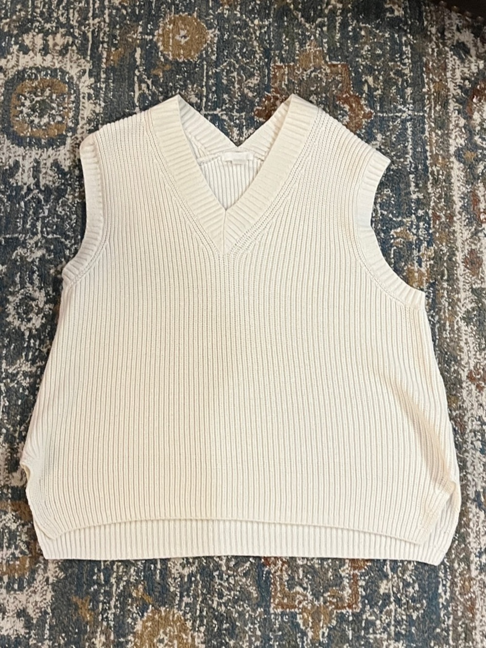 H&M Cream Ribbed V-Neck Sweater Vest for Women